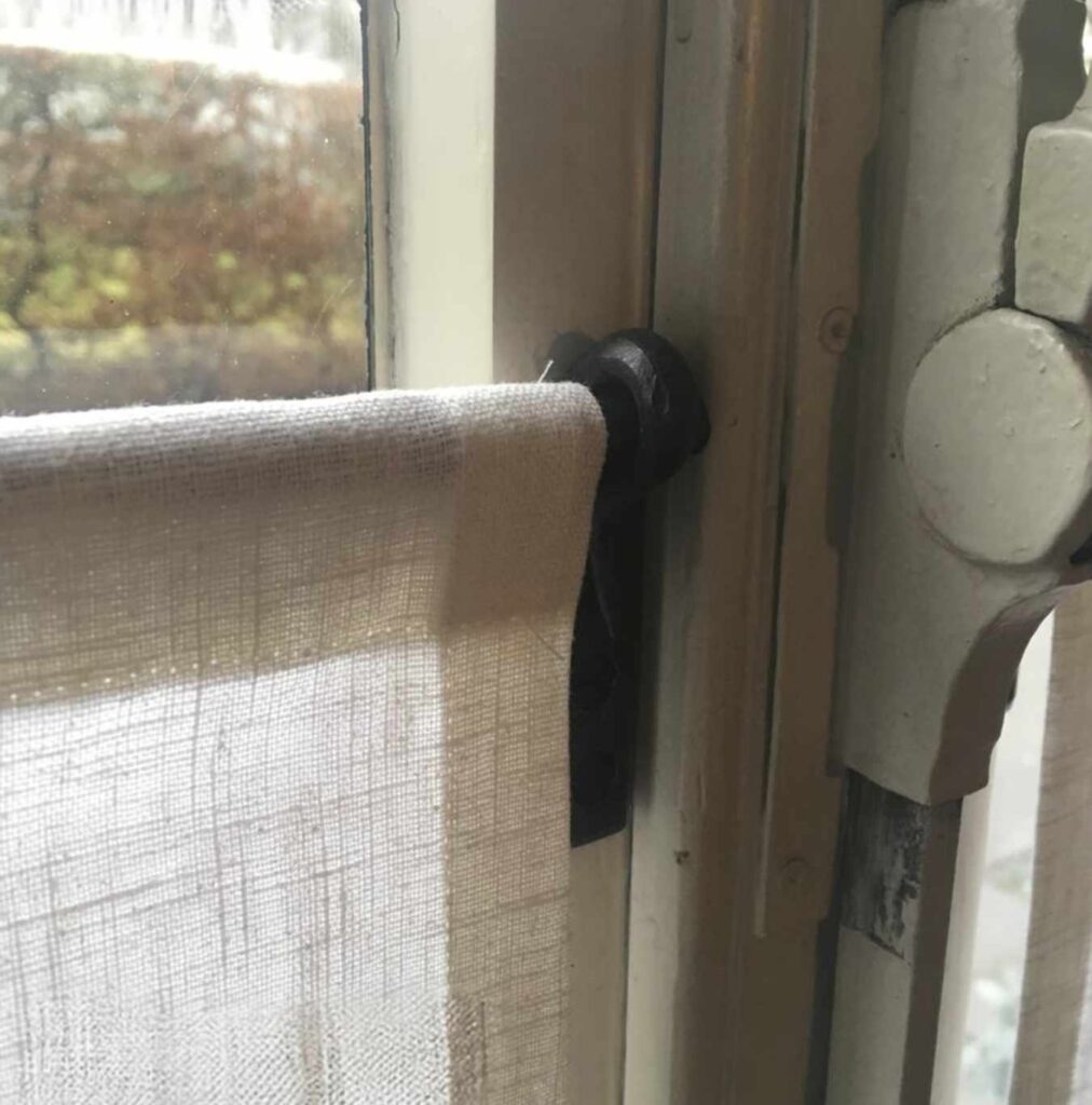 Vaste-raam-panlen-op raam-gemonteerd